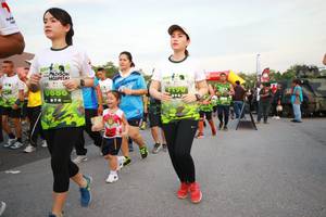 BIB: 0680
                            <button type="button" onclick="openModal(3530831)" class="btn btn-primary btn-sm float-right btn-popup" data-toggle="modal" data-target=".modal-high-quality">
                        <i class="fas fa-shopping-cart"></i> Add to Cart
                    </button>
                                            <button type="button" onclick="isThisMe(3530831, true)" class="btn btn-success btn-sm float-right btn-popup btn-isme hidden" data-toggle="tooltip" data-placement="bottom" title="นี่คือรูปของคุณใช่ไหม คลิกที่นี่เพื่อเอาเข้าอัลบั้ม">
                        <i class="fas fa-plus"></i> Add to album
                    </button>
                    <button type="button" onclick="isThisMe(3530831, false)" class="btn btn-warning btn-sm float-right btn-popup btn-isnotme hidden">
                        <i class="fas fa-ban"></i> Remove from album
                    </button>